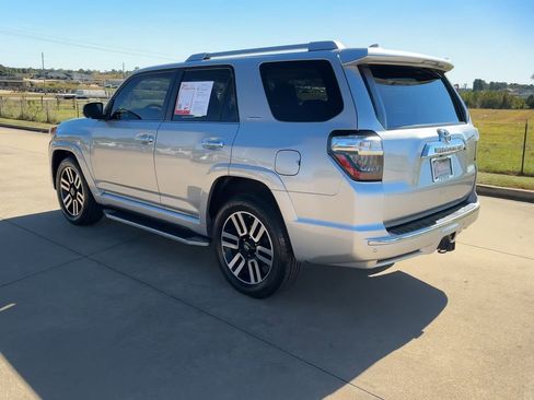 Used 2021 Toyota 4Runner Limited image 7