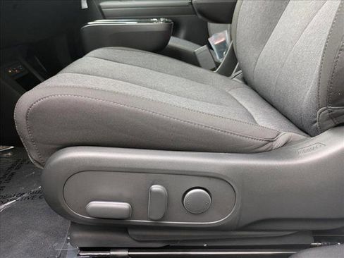 New 2025 Hyundai Ioniq 5 SE image 4