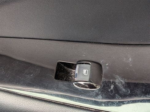 Used 2020 Ford Edge SEL w/ Convenience Package image 37