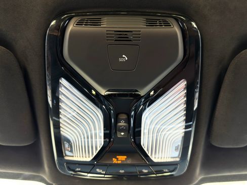 Used 2023 BMW X7 xDrive40i w/ Executive Package AWD/4WD image 42