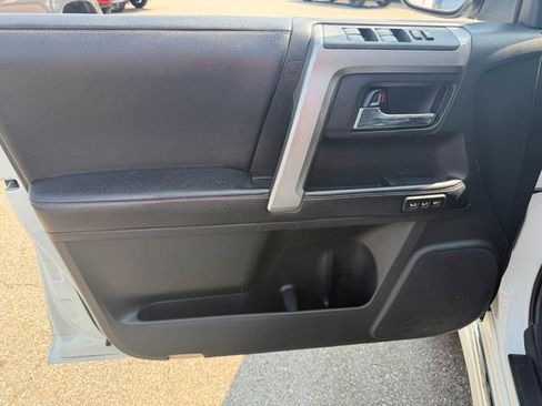 Used 2017 Toyota 4Runner Limited AWD/4WD image 11