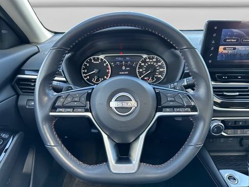 Certified 2024 Nissan Altima 2.5 SR w/ SR Premium Package AWD/4WD image 13