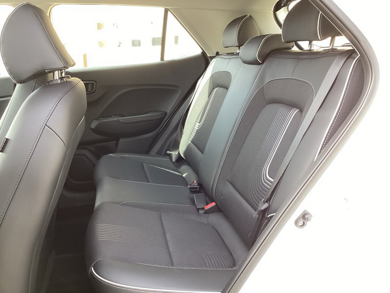 New 2026 Hyundai Venue SEL FWD image 19