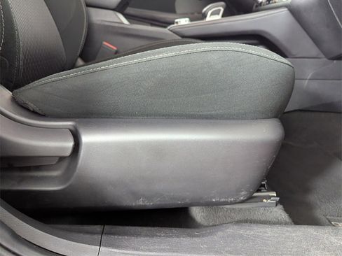 Used 2022 Mitsubishi Outlander ES image 39