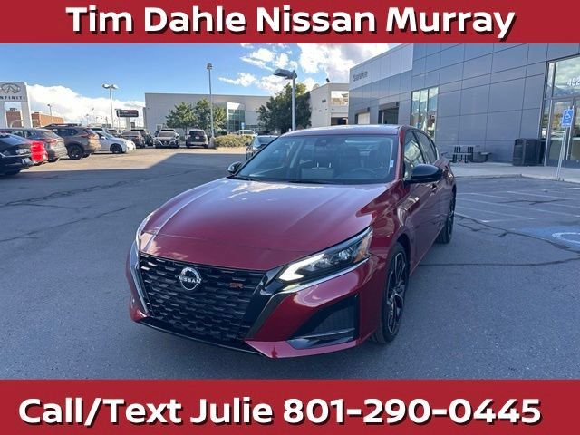 Used 2023 Nissan Altima 2.5 SR w/ SR Premium Package AWD/4WD image 5