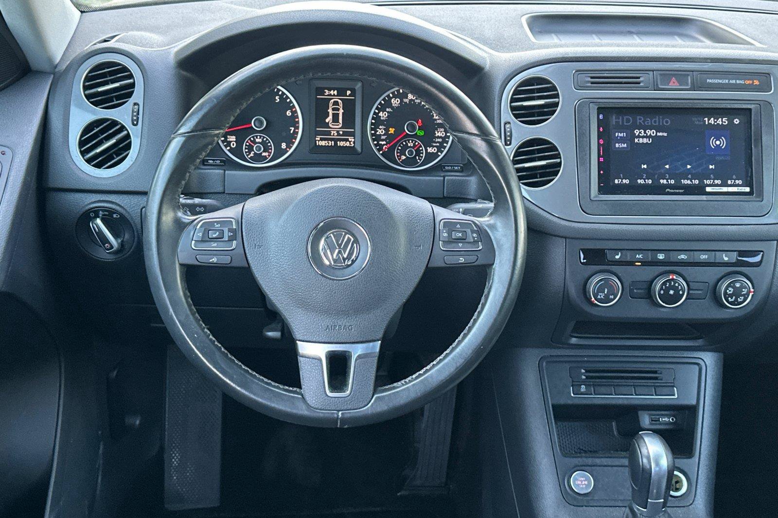 Used 2017 Volkswagen Tiguan S FWD image 13