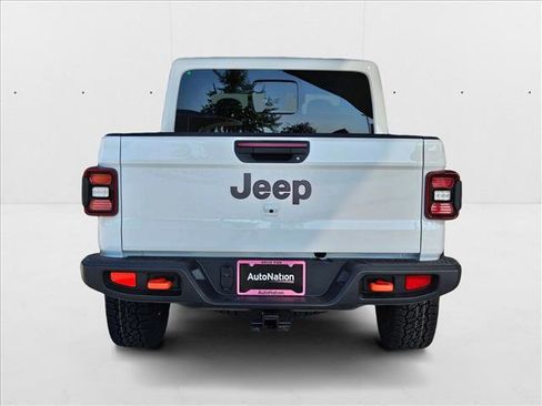 New 2025 Jeep Gladiator Mojave w/ Convenience Group image 8