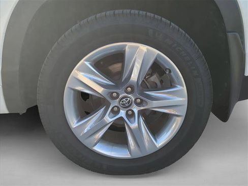 Used 2019 Toyota Highlander Limited image 6