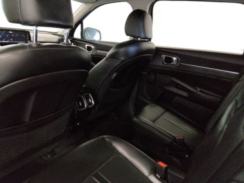 Used 2021 Kia Sorento SX image 37
