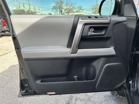 Used 2013 Toyota 4Runner Trail image 18