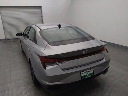 Used 2023 Hyundai Elantra SEL FWD image 6