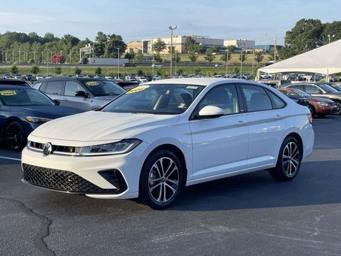 Certified 2026 Volkswagen Jetta Sport FWD image 3