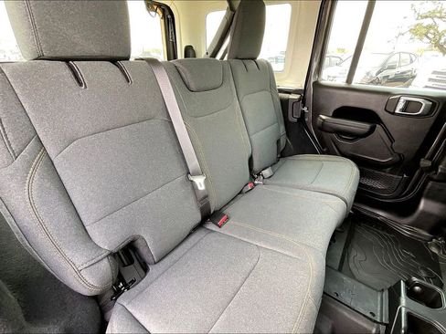 Used 2025 Jeep Wrangler Sport image 22