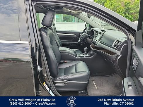 Used 2016 Toyota Highlander XLE AWD/4WD image 16