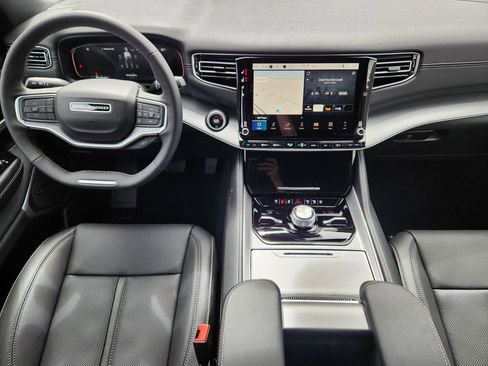 New 2026 Jeep Grand Wagoneer L Limited AWD/4WD image 10