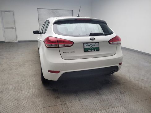 Used 2017 Kia Forte LX image 6