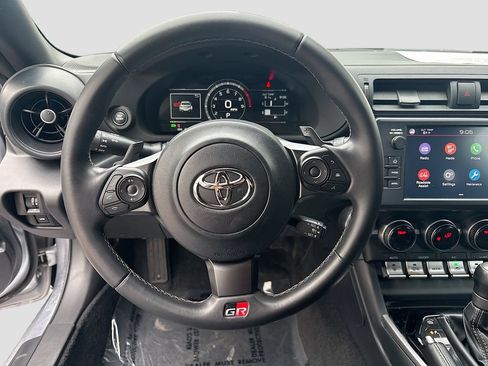 Used 2023 Toyota GR86 RWD image 11
