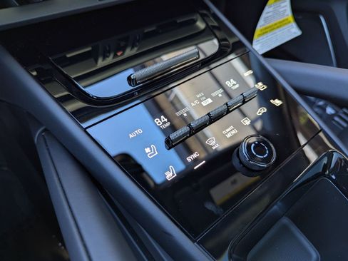 New 2026 Porsche Cayenne Turbo image 20