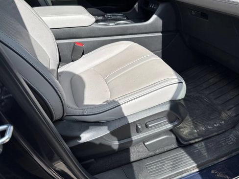 Certified 2025 Honda Pilot Elite image 26