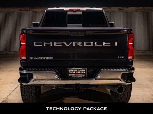Used 2024 Chevrolet Silverado 3500 LTZ w/ LTZ Convenience Package image 7