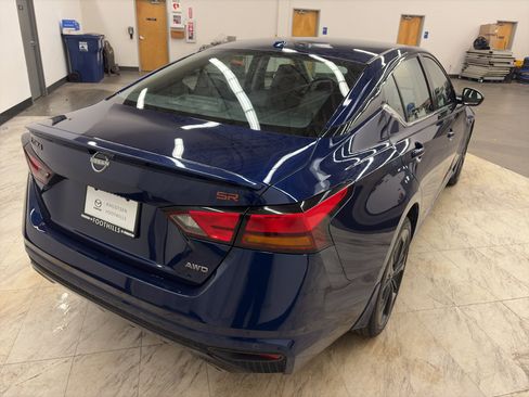 Used 2024 Nissan Altima 2.5 SR image 7