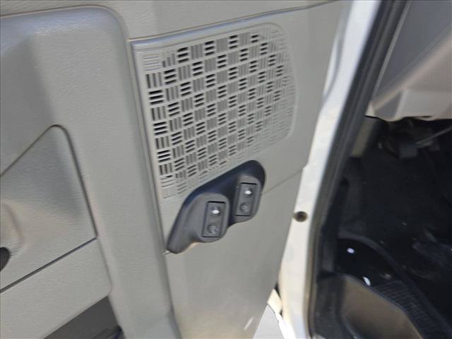 Used 2013 Ford E-350 and Econoline 350 Super Duty RWD image 11