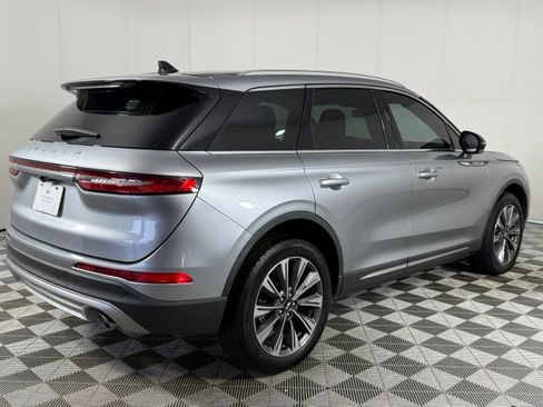 Used 2022 Lincoln Corsair Reserve w/ Elements Package FWD image 9