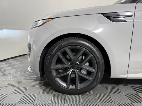 New 2026 Land Rover Range Rover Sport Dynamic SE AWD/4WD image 12