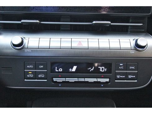 Used 2024 Hyundai Kona SEL w/ Convenience Package FWD image 27