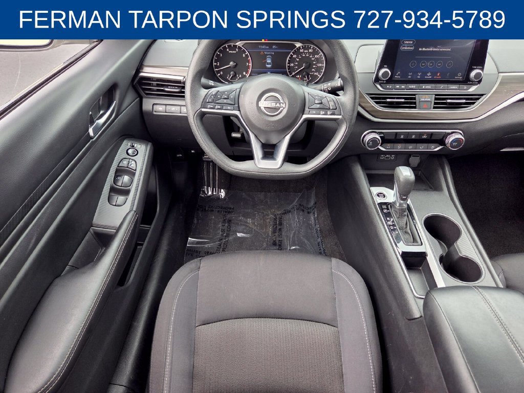 Used 2025 Nissan Altima 2.5 SV FWD image 13