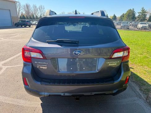 Used 2017 Subaru Outback 2.5i Limited image 2