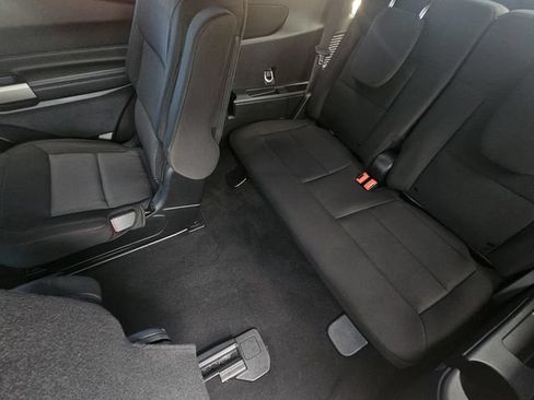Used 2023 Ford Explorer XLT RWD image 16