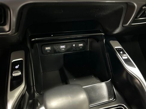 Used 2023 Kia Sorento S w/ Panoramic Sunroof Package AWD/4WD image 23