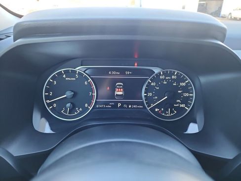 Used 2024 Nissan Rogue S image 22