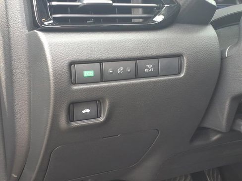 Used 2022 Nissan Sentra SR w/ Midnight Edition image 28