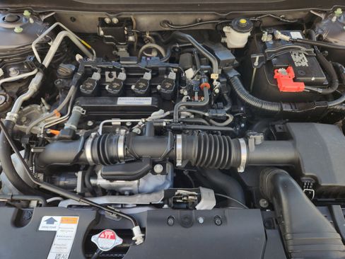 Used 2019 Honda Accord LX image 30