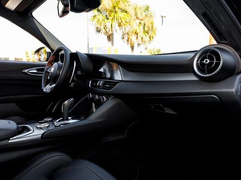 New 2025 Alfa Romeo Giulia AWD w/ Driving Assist Package image 36