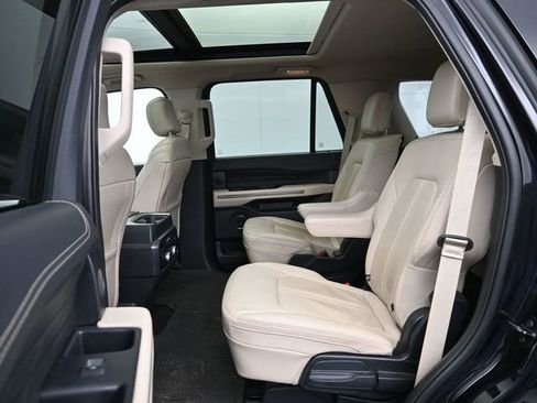 Used 2022 Ford Expedition Platinum image 29