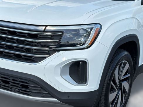 Used 2024 Volkswagen Atlas SE image 11