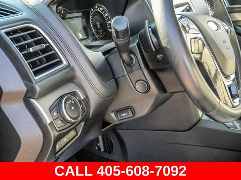 Used 2018 Ford Explorer Platinum AWD/4WD image 29