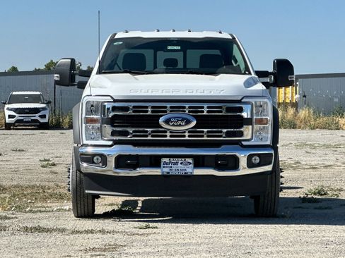 New 2025 Ford F450 XL w/ XL Chrome Package image 9