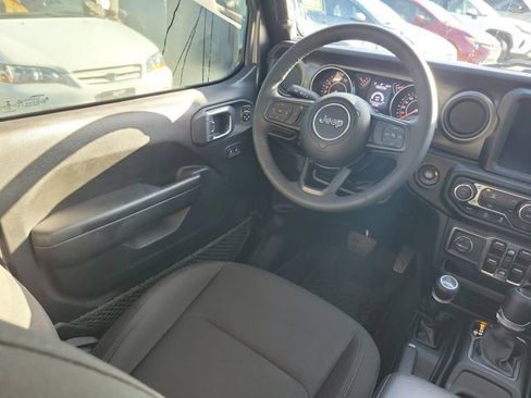 Used 2023 Jeep Gladiator Sport image 22