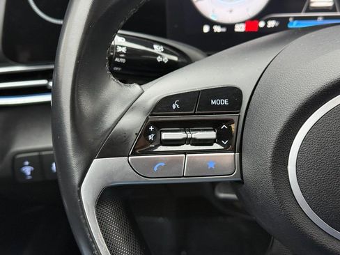 Used 2024 Hyundai Elantra Limited image 23