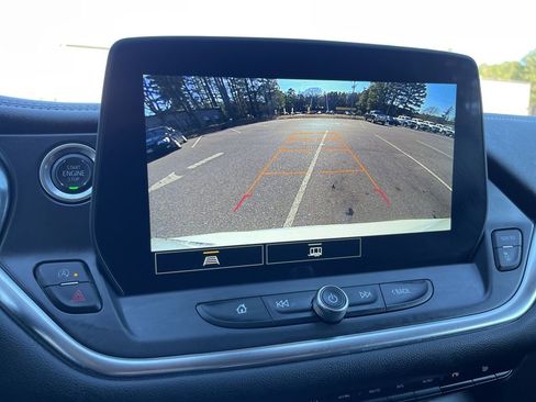 Used 2025 Chevrolet Blazer LT image 11