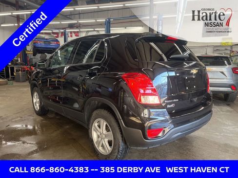 Used 2022 Chevrolet Trax LS w/ Tint and Cruise Package image 3