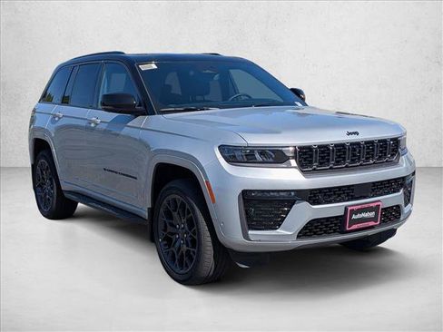New 2026 Jeep Grand Cherokee Summit AWD/4WD image 6