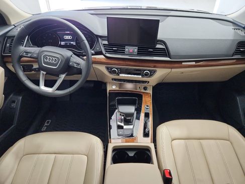 Used 2023 Audi Q5 2.0T Premium w/ Convenience Package image 7