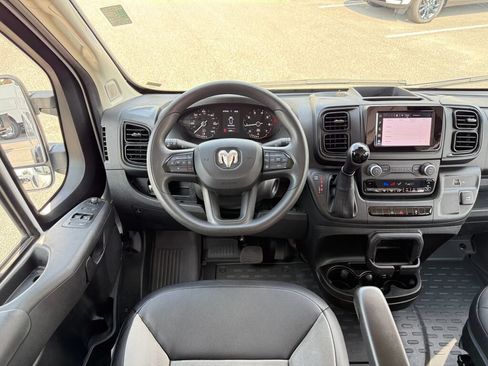Used 2025 RAM ProMaster 2500 w/ Convenience Group FWD image 23