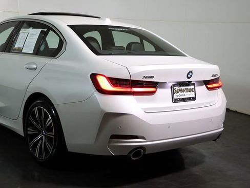 Used 2025 BMW 330i xDrive Sedan AWD/4WD image 11