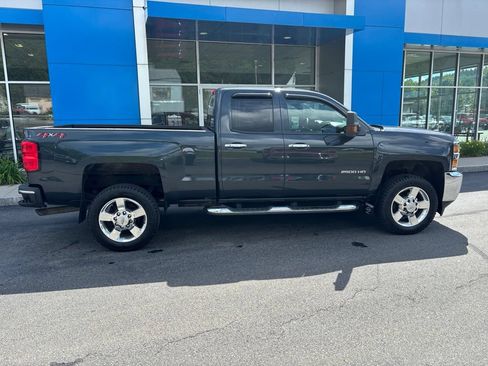 Used 2019 Chevrolet Silverado 2500 W/T w/ Snow Plow Prep Package AWD/4WD image 7